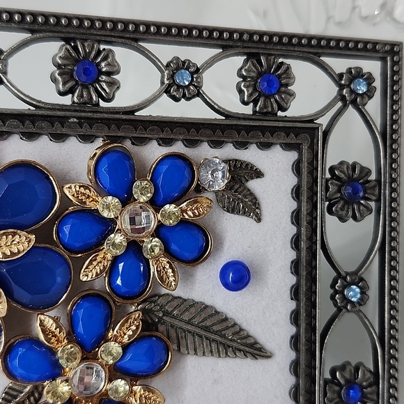 Elegant Blue and Silver Floral Picture Frame Floral Jewerly Art Picture - Picture 6 of 7